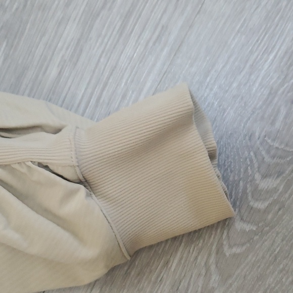 LULULEMON dance studio midrise jogger in sheer oak size 4 in great condition. - Picture 8 of 12